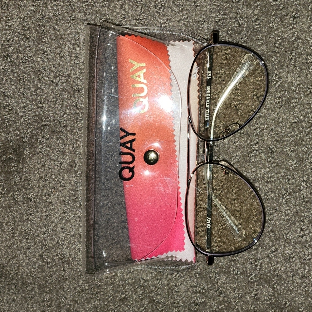 Quay blue light aviators